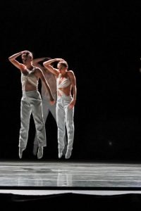 Charlotte-Ballet_-Bryan-Arias-When-Breath-Becomes-Air_-Full-cast_-photo-by-Jeff-Cravotta_-fix-1150c-2701-2