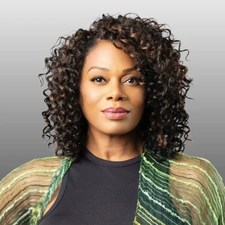 stephanie-pope-headshot-2025-green_orig